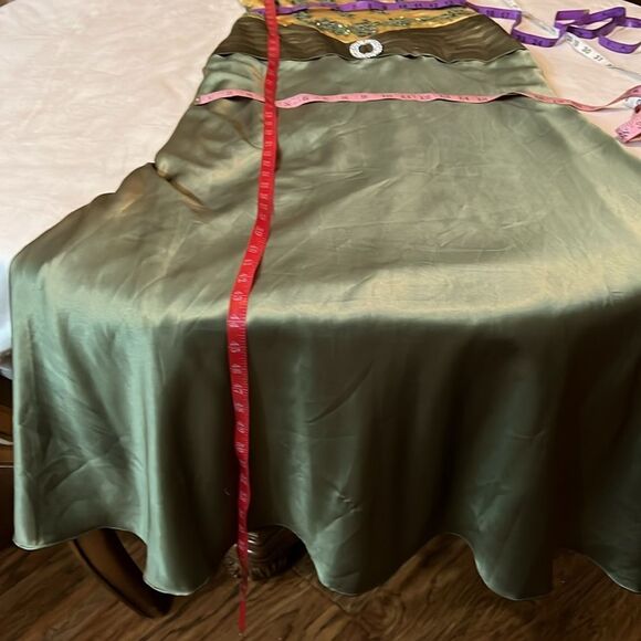 F.I.E.S.T.A FASHION Dress Sz Medium Formal Floral Embroided Beaded Sequin Gown - Picture 17 of 17